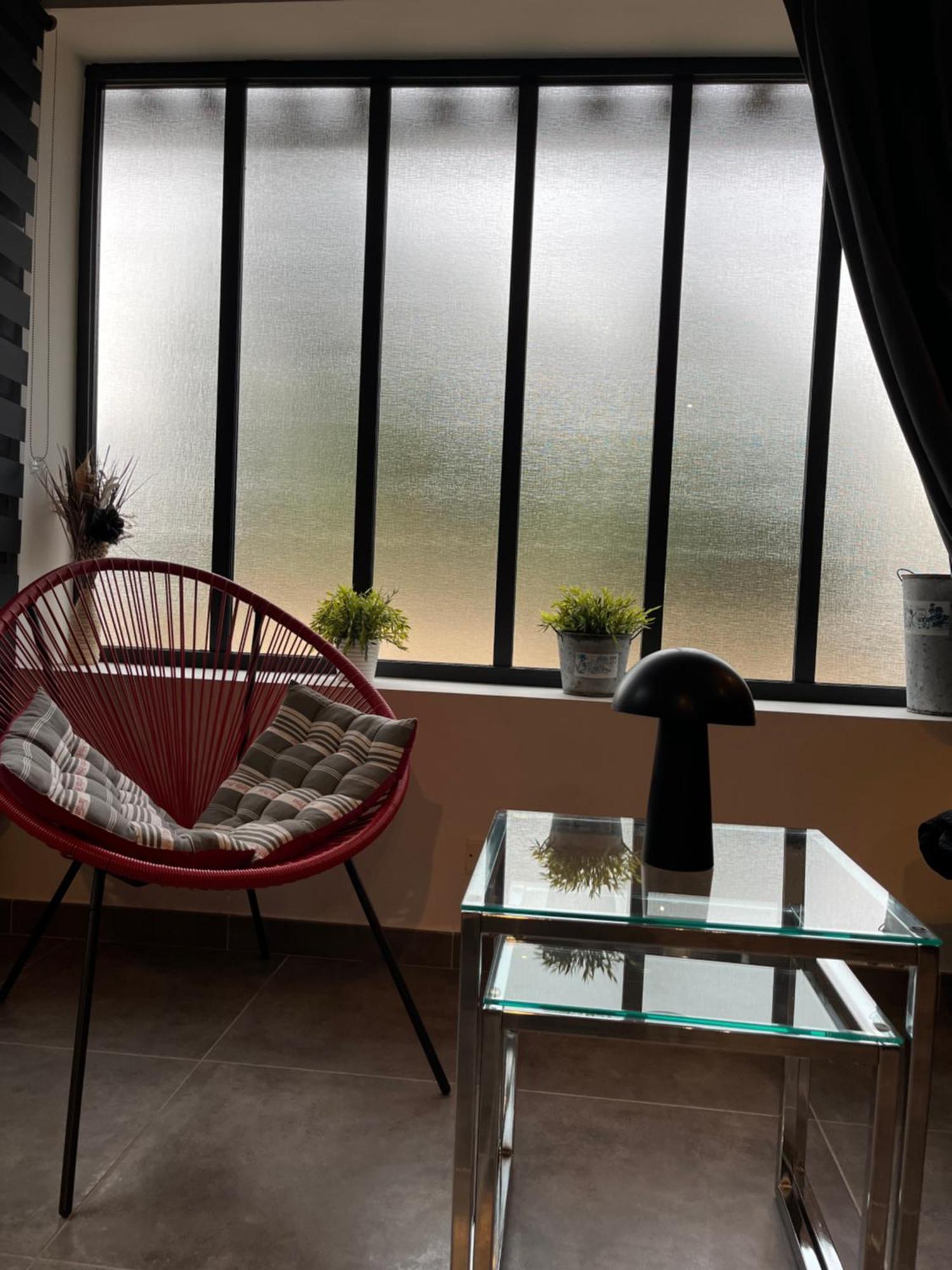 Apartamento L'AMANDERAIE à côté de LOURMARIN en LUBERON Cadenet Exterior foto