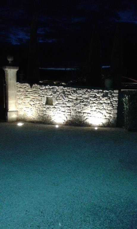 Apartamento L'AMANDERAIE à côté de LOURMARIN en LUBERON Cadenet Exterior foto